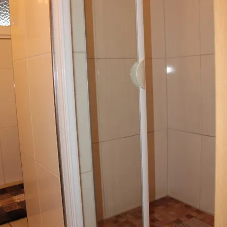 Haus Ingrid Pietsch Gm 69670 * 格拉尔-米里茨